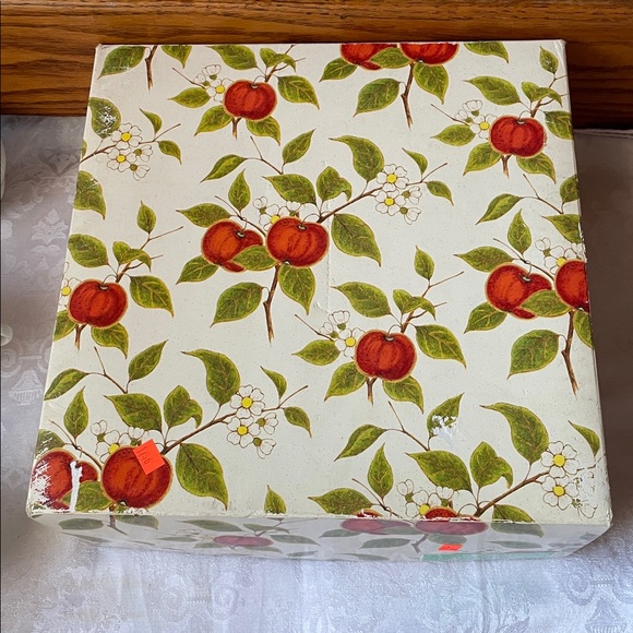 NIB Elegant Mitterteich Bavaria Carmen Floral fine porcelain Dinnerware Set. - Picture 10 of 10